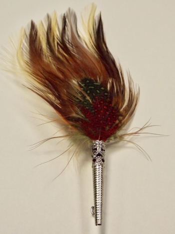 Broche plume perdrix rouge vert