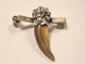 Broche griffe de renard