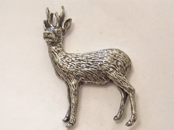 Pins chevreuil entier ref 1