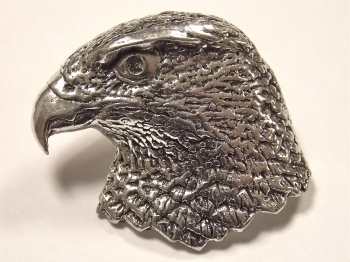 Pins t�te de faucon